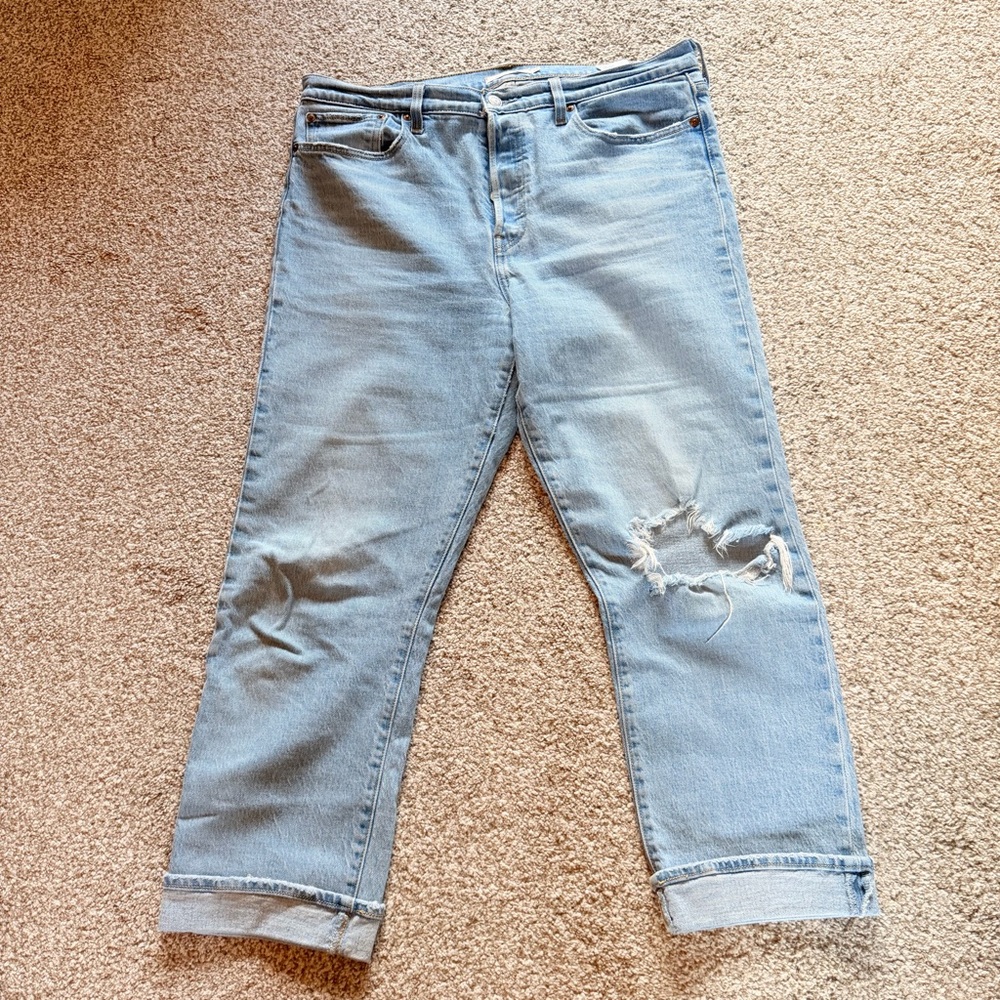 Levi’s Wedgie Straight Light Wash Jeans, 32 - Picture 2 of 10